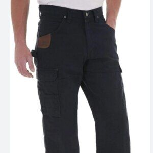 Wrangler Workwear Black Cargo Pants With Utility Pockets Rugged Design & Relaxed